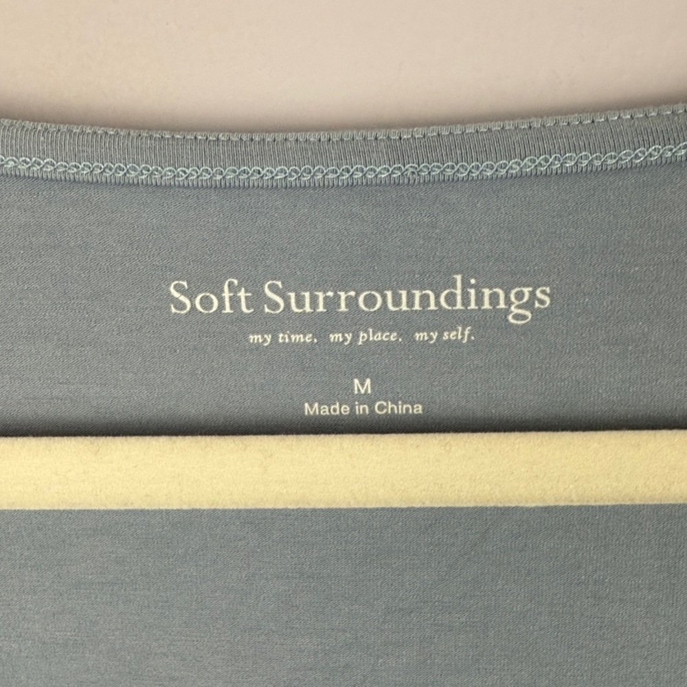 Soft Surroundings Cotton Blend Slate Blue Fitted V-neck Ruched Detail Med Top - Picture 3 of 8